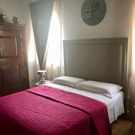 ホテル A Casa Di V-Ale トレヴィーゾ エクステリア 写真